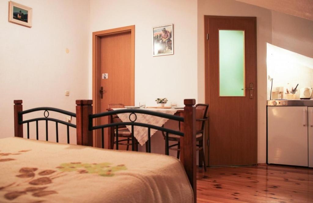 Apartments By The Sea Makarska - 15200 Exterior foto